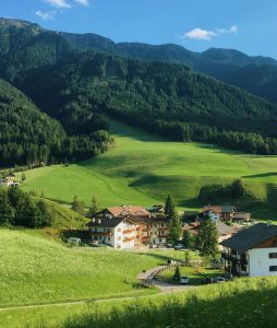 Leiebil & bilutleie i Bolzano
